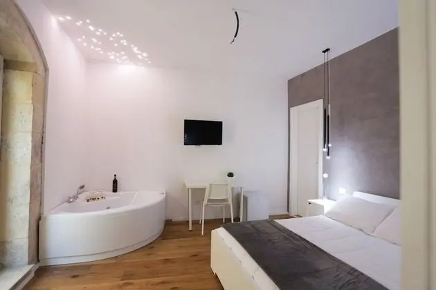 Honeymoon Tek Büyük Yataklı Oda, Sıcak Su Havuzu, Avlu Manzaralı