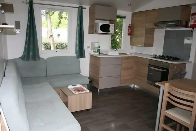 Karavan, 2 Yatak Odası, Teras, Göl Kenarı