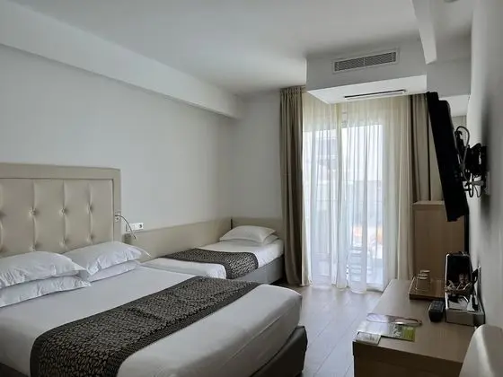 Üç Kişilik Oda (XL)