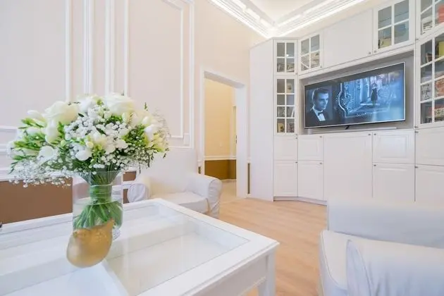 Süit (Pastel with Dining Area)