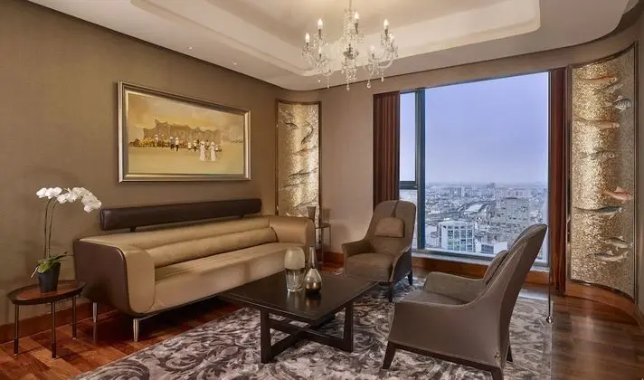 Executive Süit, Business Dinlenme Salonu Kullanımı, Şehir Manzaralı