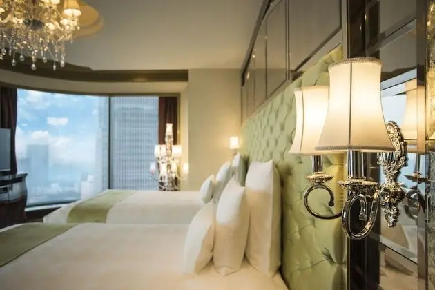 Grand Deluxe Twin, Free Minibar, City or River View