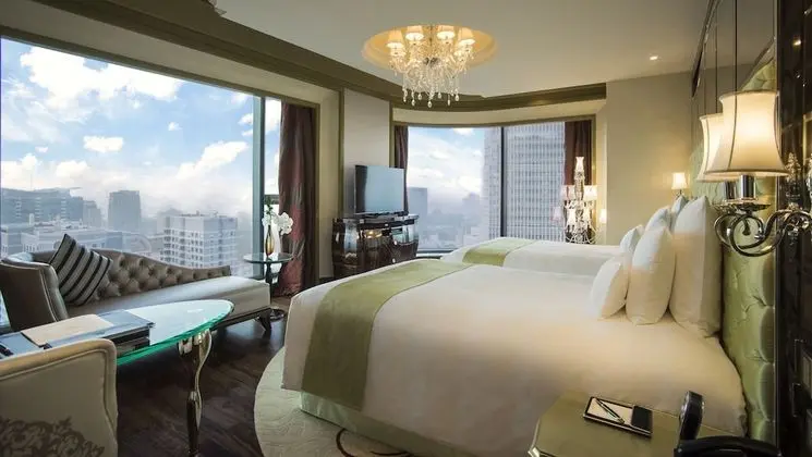 Grand Deluxe Twin, Free Minibar, City or River View