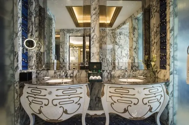 Junior Süit, Business Dinlenme Salonu Kullanımı, Şehir Manzaralı