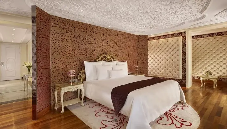 Romance Suite, Business Lounge access, Free minibar, City view