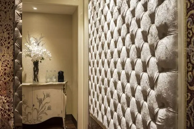 Romance Suite, Business Lounge access, Free minibar, City view