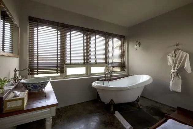 Deluxe Balcony Room