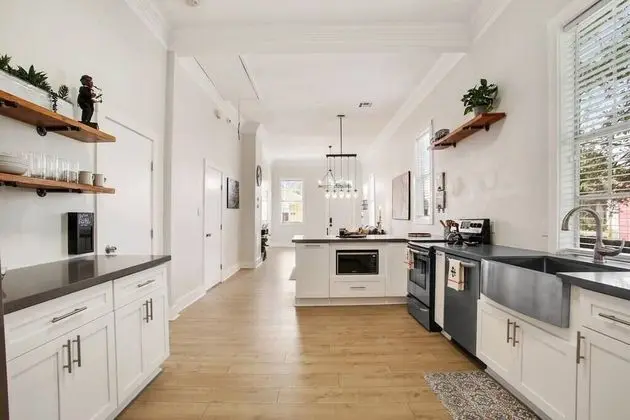 Ev (NEW! Revived NOLA Home Near Everythin)
