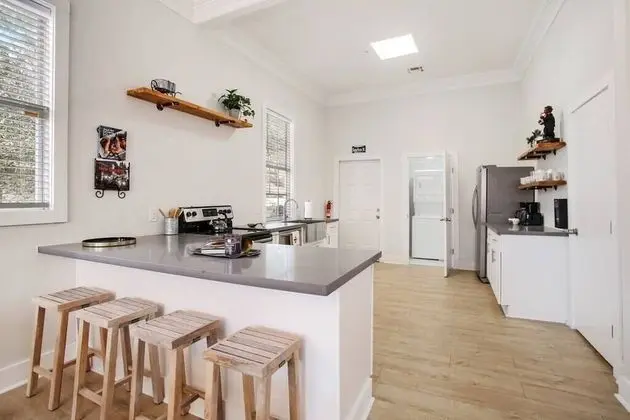 Ev (NEW! Revived NOLA Home Near Everythin)