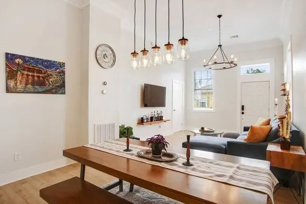 Ev (NEW! Revived NOLA Home Near Everythin)