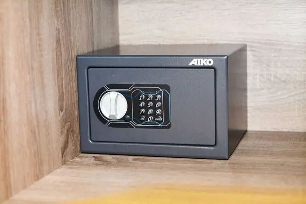 Standard Tek Büyük Yataklı Oda, 1 Çift Kişilik veya 2 Tek Kişilik Yatak, Balkon, Nehir Manzaralı