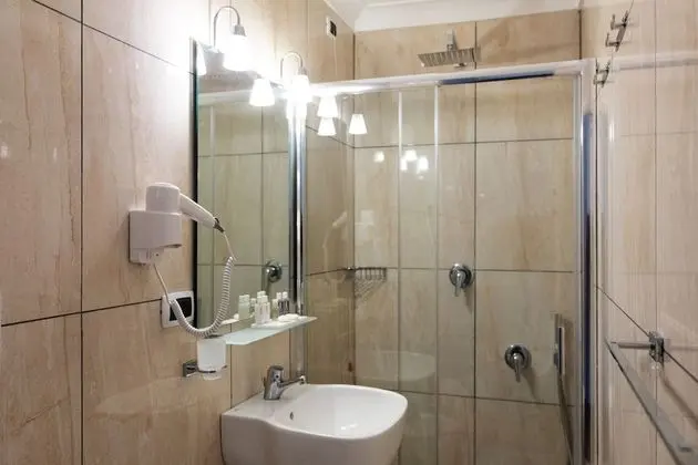 Standard Üç Kişilik Oda