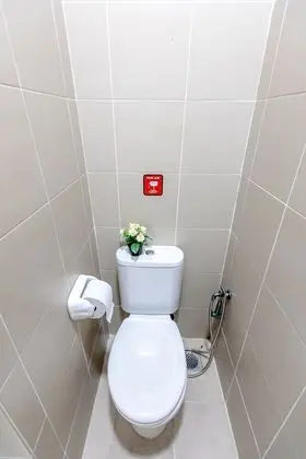 Oda, Ortak Banyo (B)