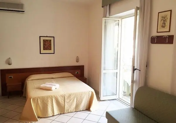 Tek Büyük veya İki Ayrı Yataklı Oda