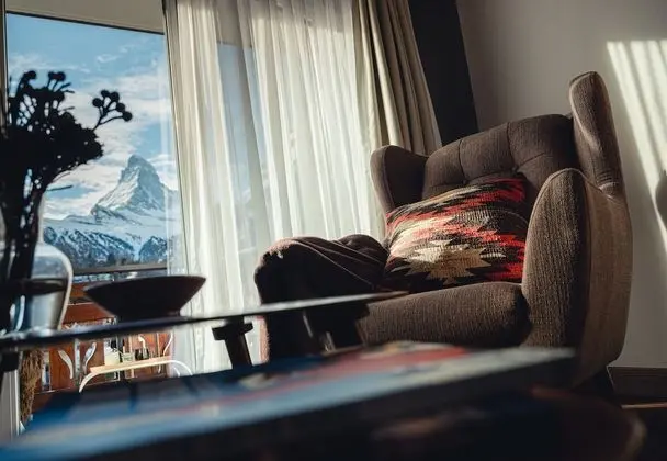 Junior Süit, Balkon, Dağ Manzaralı (Matterhorn)