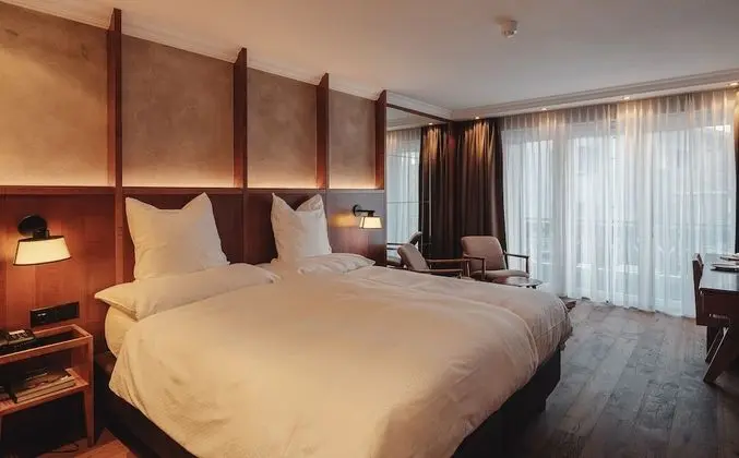 Tek Büyük Yataklı Oda, Balkon, Dağ Manzaralı (Matterhorn View)