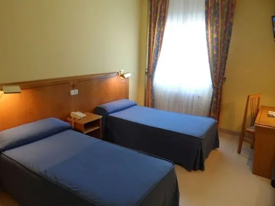 Standard Tek Büyük veya İki Ayrı Yataklı Oda