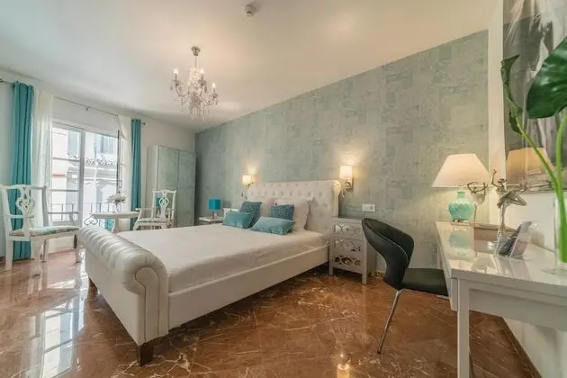 Comfort Tek Büyük Yataklı Oda
