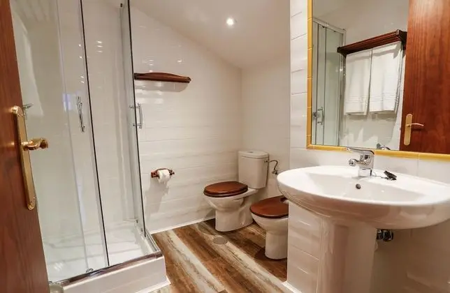 Classic Tek Büyük veya İki Ayrı Yataklı Oda