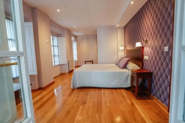 Premium Tek Büyük veya İki Ayrı Yataklı Oda