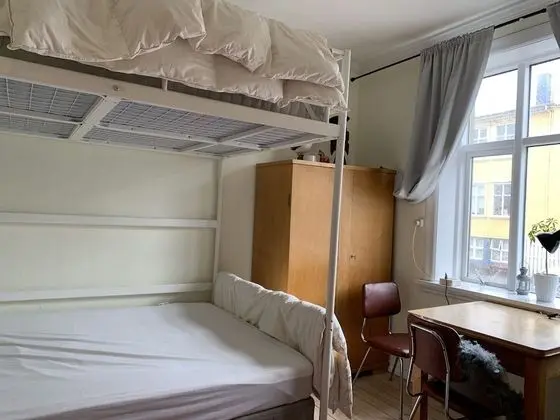 Tek Büyük veya İki Ayrı Yataklı Oda, Ortak Banyo (4)
