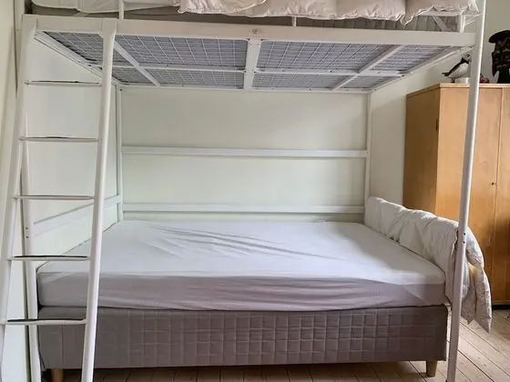 Tek Büyük veya İki Ayrı Yataklı Oda, Ortak Banyo (4)