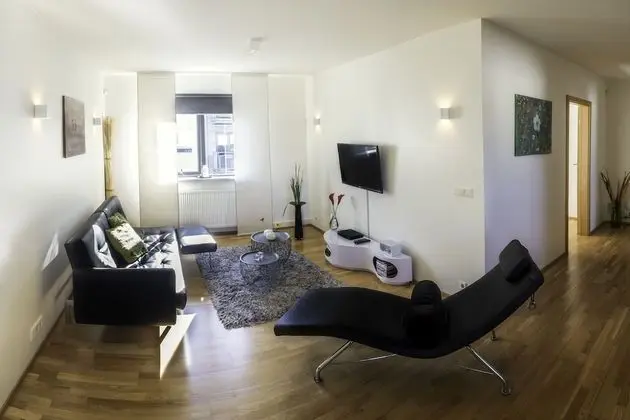 One-Bedroom Apartment - Bergstadastraeti 12