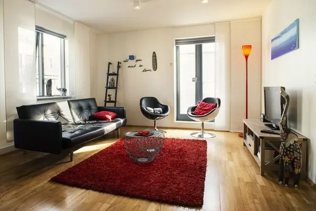 Two-Bedroom Apartment - Bergstadastraeti 12