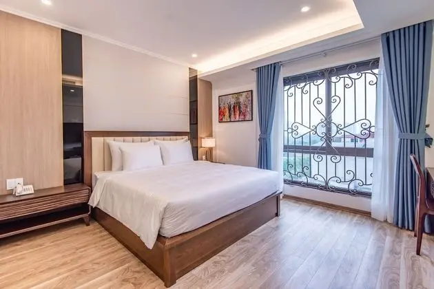 Deluxe Tek Büyük Yataklı Oda