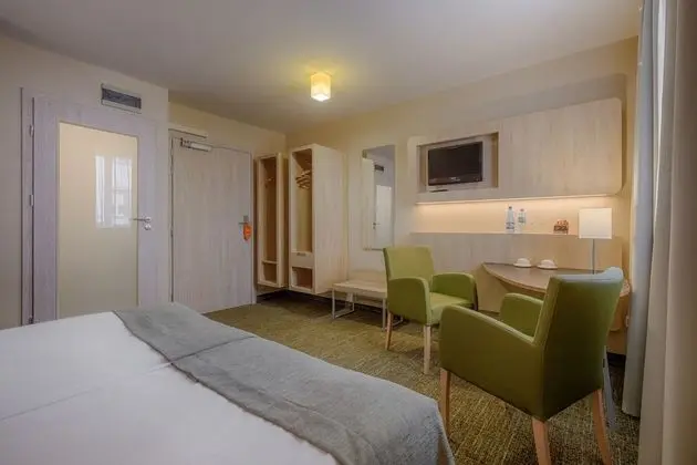 Tek Büyük Yataklı Oda, Ek Bina (no elevator)