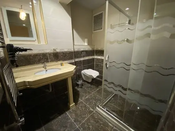 Standard Tek Büyük Yataklı Oda
