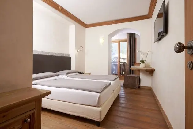 Standard Tek Büyük veya İki Ayrı Yataklı Oda, Balkon