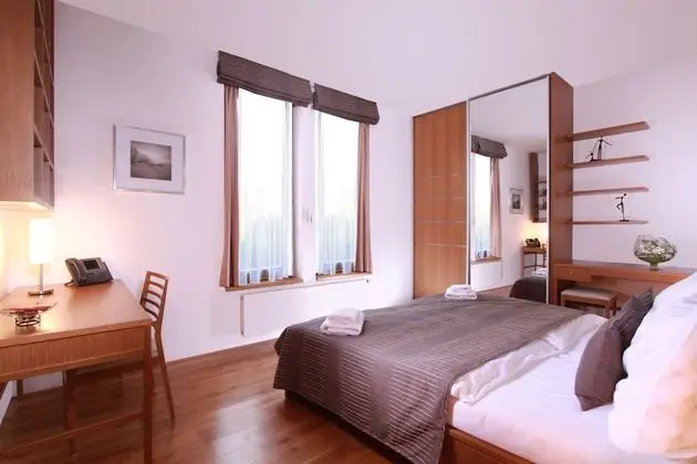 Executive Deluxe Suite