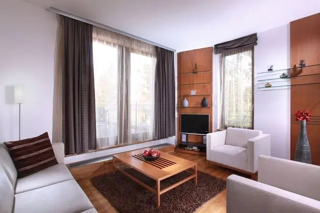 Executive Deluxe Suite