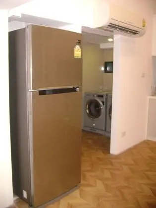 Ortak Ranzalı Oda, Küçük Mutfak (Shared Bathroom)