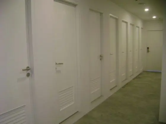 Ortak Ranzalı Oda, Küçük Mutfak (Shared Bathroom)