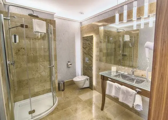 Tek Büyük veya İki Ayrı Yataklı Oda