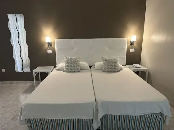 Tek Büyük Yataklı Oda, Bahçe Manzaralı