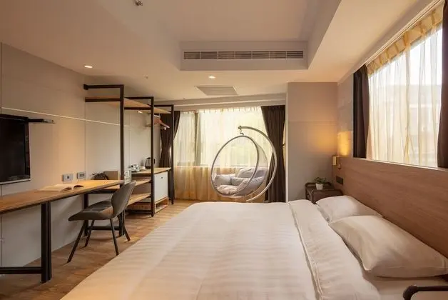 Luxury Oda