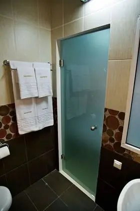Üç Kişilik Oda