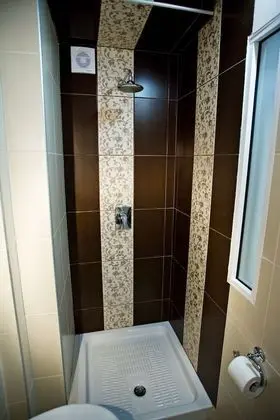 Üç Kişilik Oda