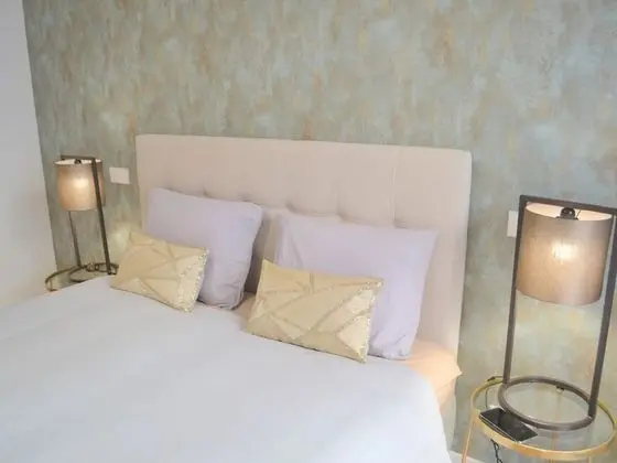 Apart Daire, 2 Yatak Odası, Balkon, Havuz Manzaralı