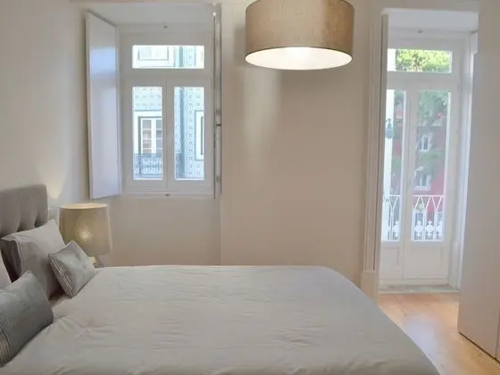 Apart Daire, 2 Yatak Odası, Balkon, Havuz Manzaralı