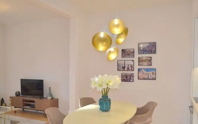 Apart Daire, 2 Yatak Odası, Balkon, Havuz Manzaralı