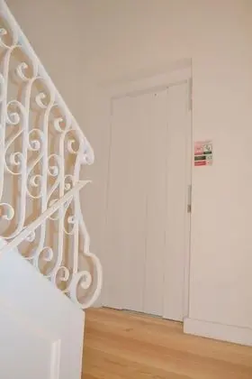 Apart Daire, 2 Yatak Odası, Balkon, Havuz Manzaralı