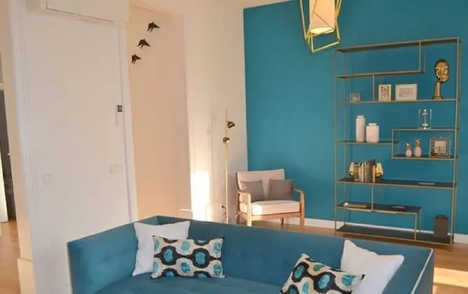 Apart Daire, 2 Yatak Odası, Balkon, Havuz Manzaralı