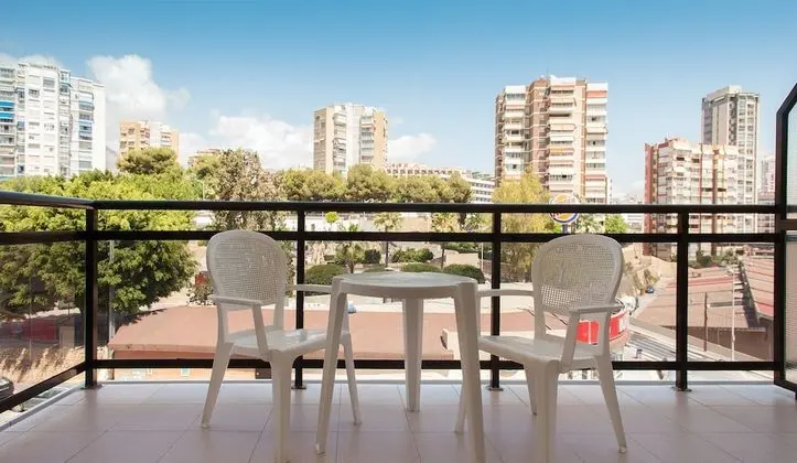Standard Büyük Yataklı Tek Kişilik Oda, Teras, Şehir Manzaralı
