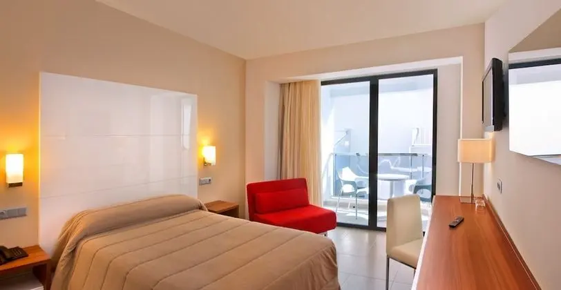 Economy Tek Büyük Yataklı Oda, Balkon (2 Adults)