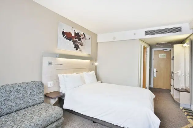 Tek Büyük Yataklı Oda (Smoking -Double Bed and Sleeper couch)