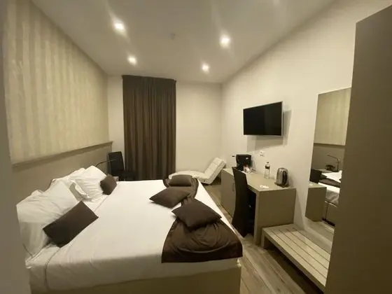 Deluxe Tek Büyük Yataklı Oda